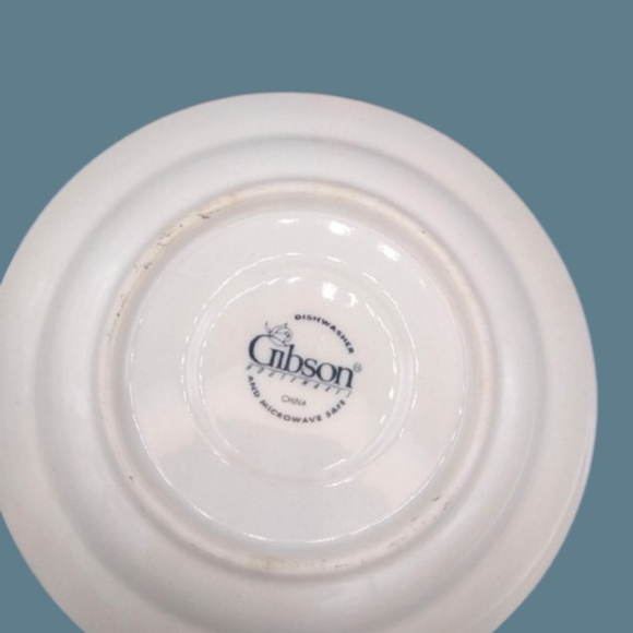 Gibson Housewares 4 Roseland Saucers 6.5" Retired - Picture 3 of 12